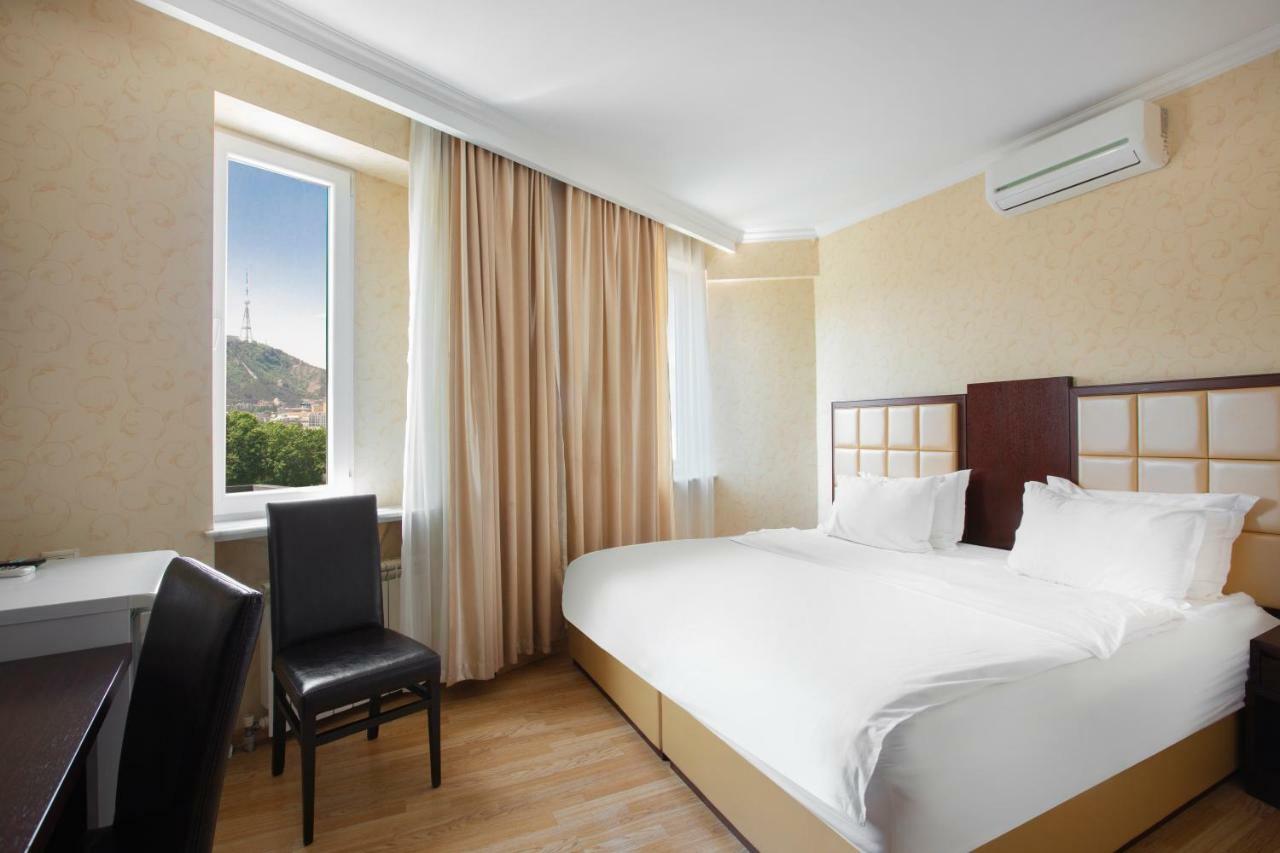 Gtm Kapan Hotell Tbilisi Exteriör bild